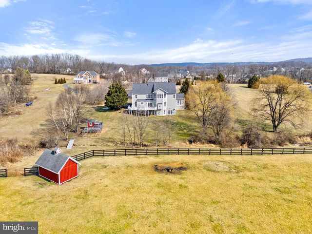 39054 OLD STAGE PL, Waterford, VA 20197