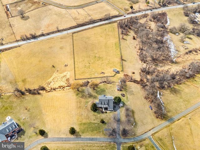 39054 OLD STAGE PL, Waterford, VA 20197