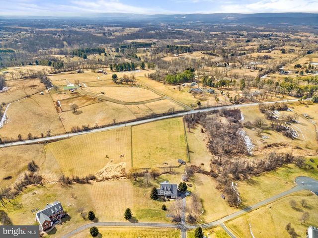 39054 OLD STAGE PL, Waterford, VA 20197