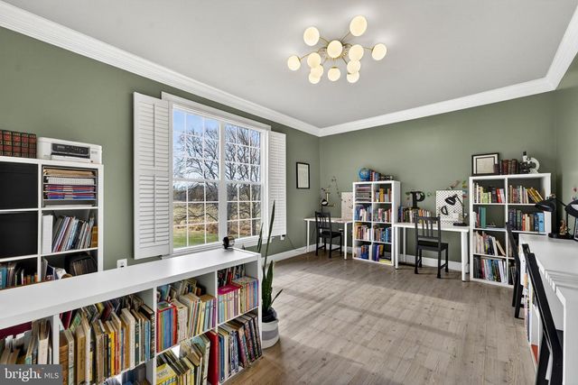 39054 OLD STAGE PL, Waterford, VA 20197