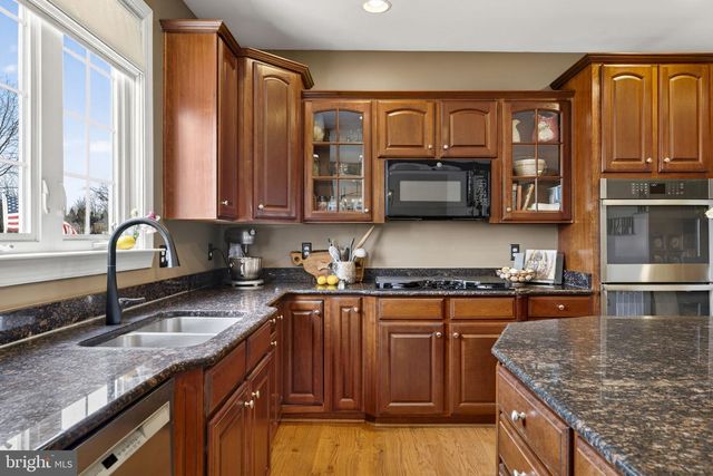 39054 OLD STAGE PL, Waterford, VA 20197