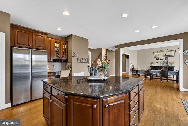 39054 OLD STAGE PL, Waterford, VA 20197