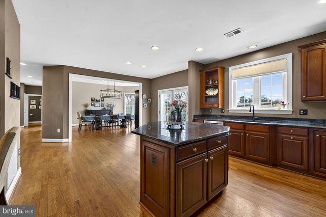 39054 OLD STAGE PL, Waterford, VA 20197