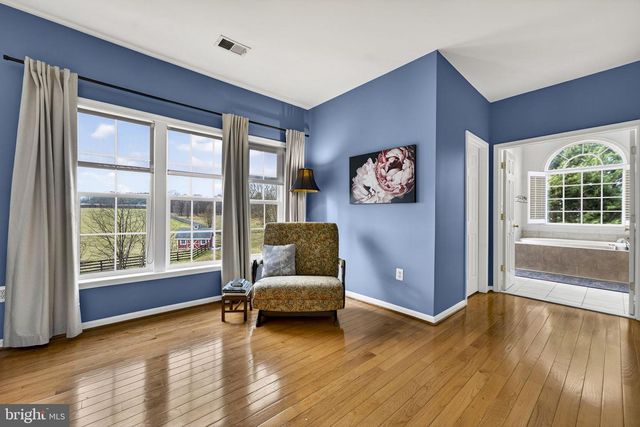 39054 OLD STAGE PL, Waterford, VA 20197