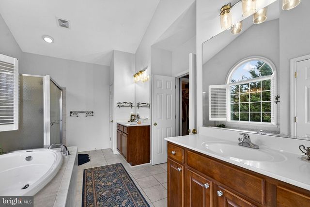 39054 OLD STAGE PL, Waterford, VA 20197