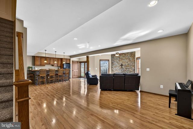 39054 OLD STAGE PL, Waterford, VA 20197