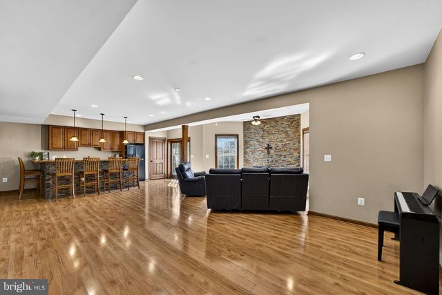 39054 OLD STAGE PL, Waterford, VA 20197