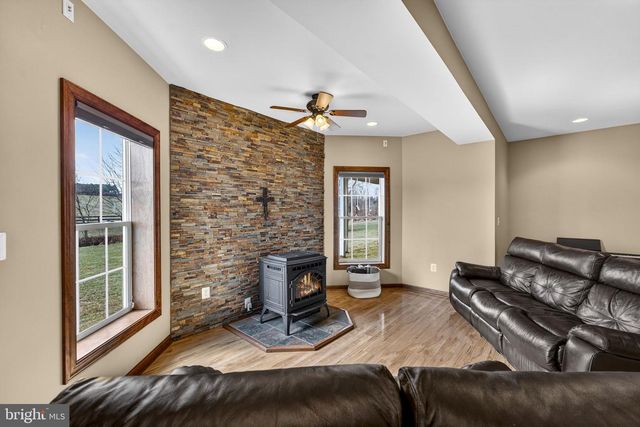 39054 OLD STAGE PL, Waterford, VA 20197