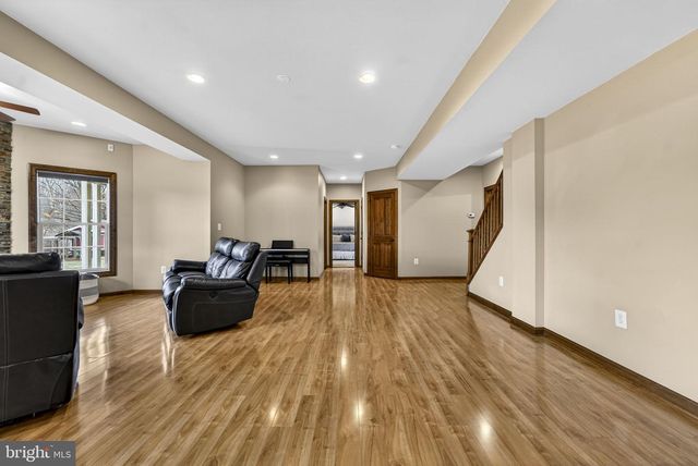 39054 OLD STAGE PL, Waterford, VA 20197