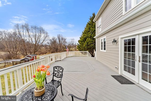 39054 OLD STAGE PL, Waterford, VA 20197