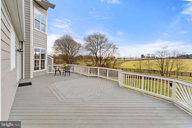 39054 OLD STAGE PL, Waterford, VA 20197