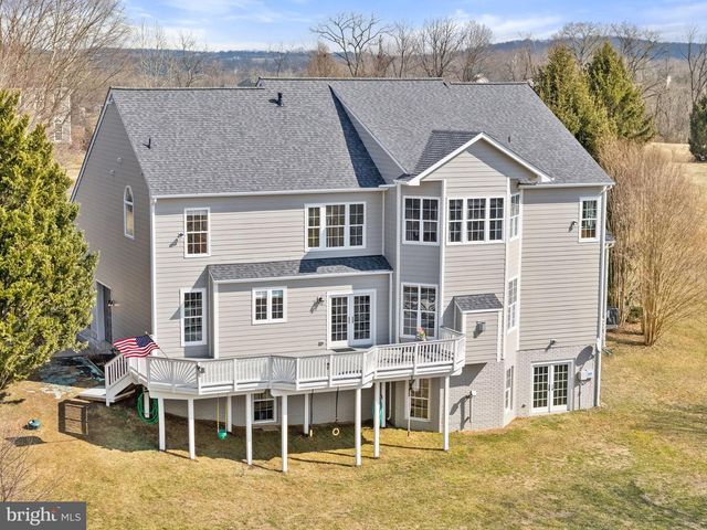 39054 OLD STAGE PL, Waterford, VA 20197