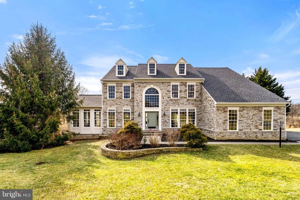 39054 OLD STAGE PL, Waterford, VA 20197