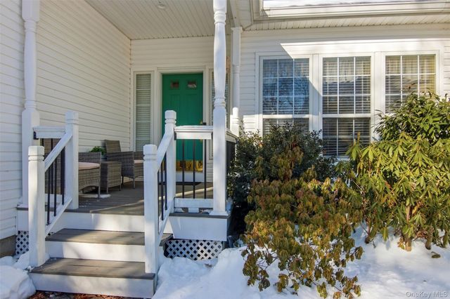 5 Wood Hollow Drive, Westhampton, NY 11977