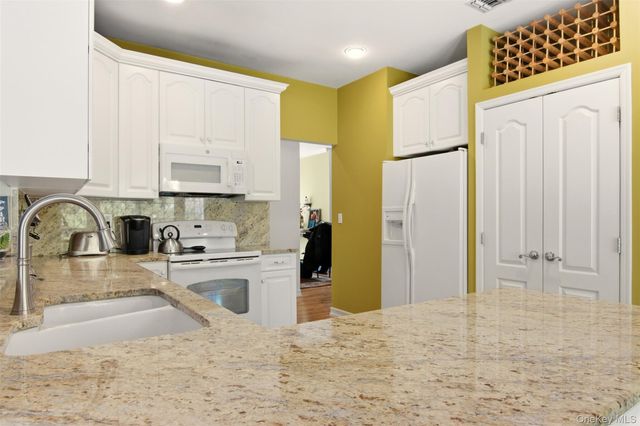 5 Wood Hollow Drive, Westhampton, NY 11977