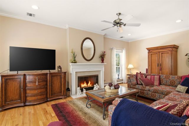 5 Wood Hollow Drive, Westhampton, NY 11977