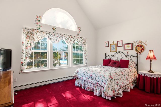 5 Wood Hollow Drive, Westhampton, NY 11977