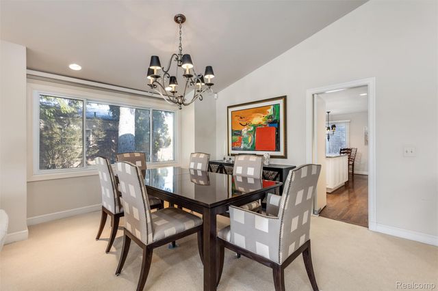 4260 Wabeek Lake Drive S, West Bloomfield Charter Township, MI 48302