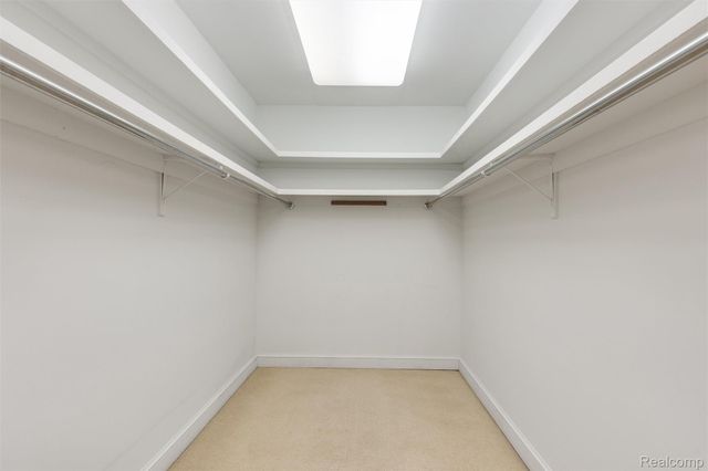 4260 Wabeek Lake Drive S, West Bloomfield Charter Township, MI 48302