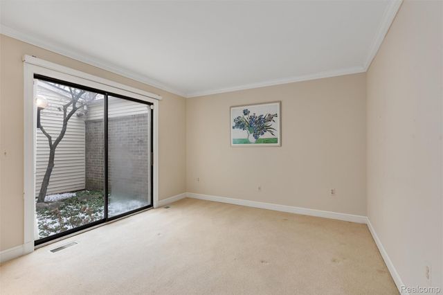 4260 Wabeek Lake Drive S, West Bloomfield Charter Township, MI 48302