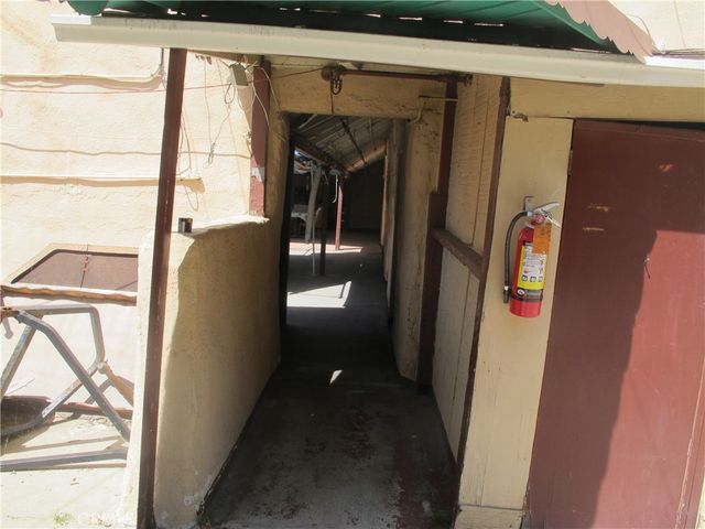 3000 Cazador, Los Angeles, CA 90065
