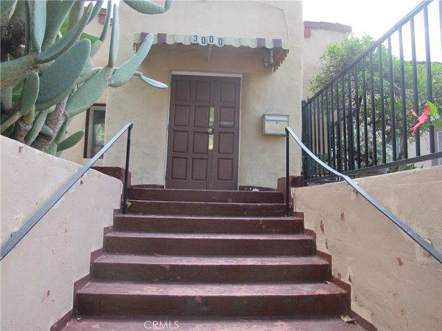 3000 Cazador, Los Angeles, CA 90065