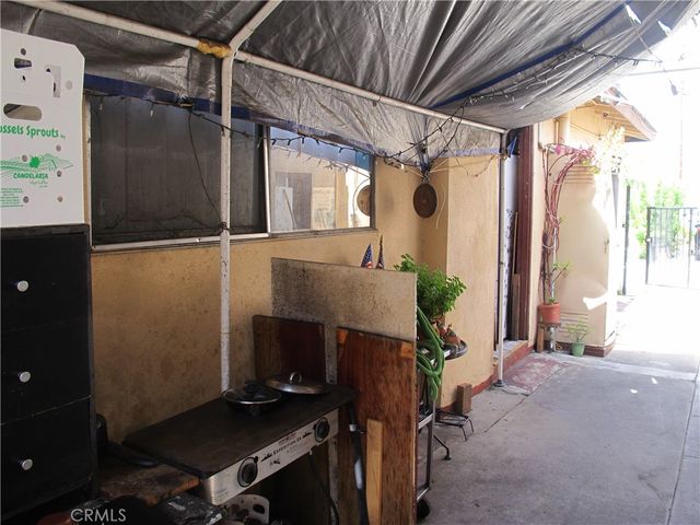 3000 Cazador, Los Angeles, CA 90065