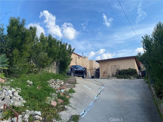 3000 Cazador, Los Angeles, CA 90065