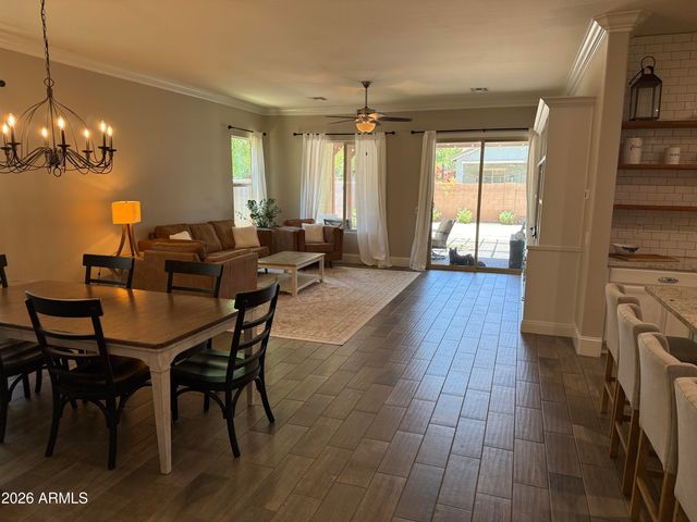 4095 E COMSTOCK Drive, Gilbert, AZ 85296