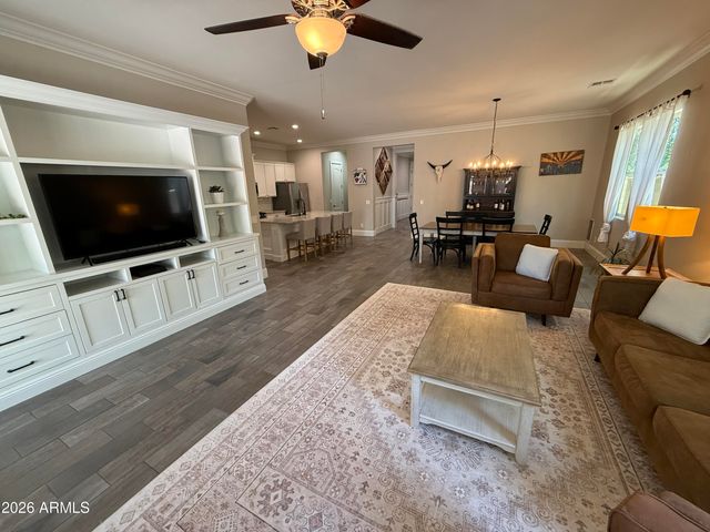 4095 E COMSTOCK Drive, Gilbert, AZ 85296
