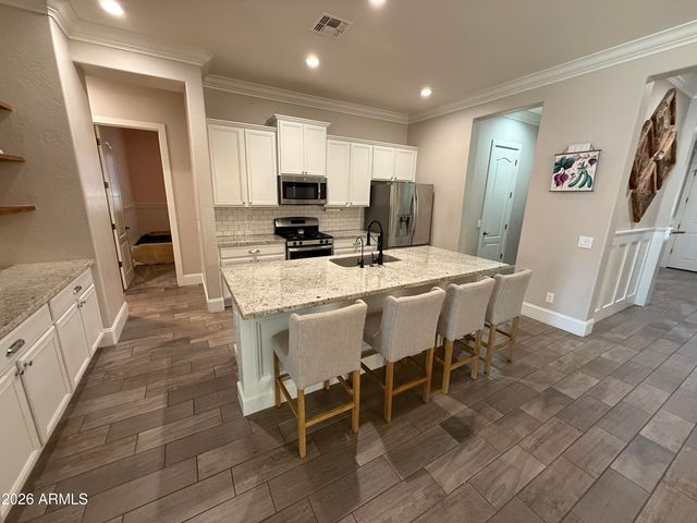 4095 E COMSTOCK Drive, Gilbert, AZ 85296