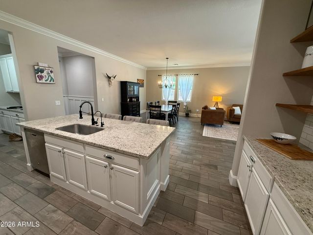 4095 E COMSTOCK Drive, Gilbert, AZ 85296