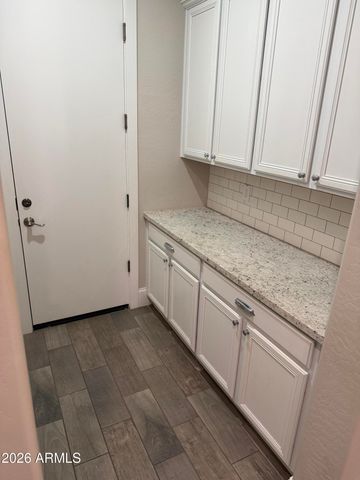 4095 E COMSTOCK Drive, Gilbert, AZ 85296