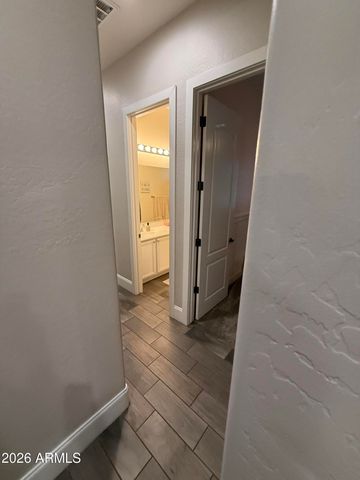 4095 E COMSTOCK Drive, Gilbert, AZ 85296