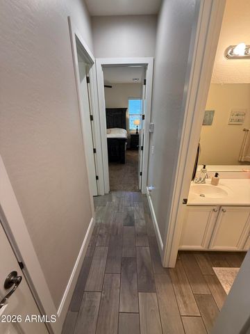4095 E COMSTOCK Drive, Gilbert, AZ 85296