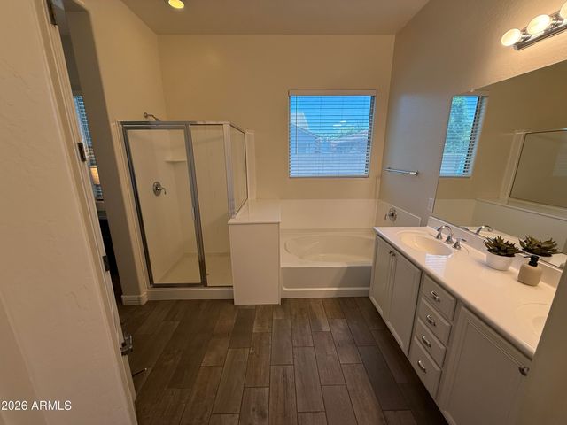 4095 E COMSTOCK Drive, Gilbert, AZ 85296