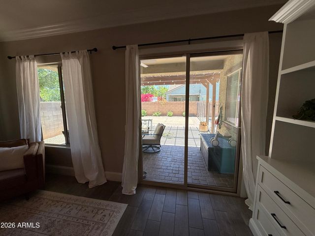 4095 E COMSTOCK Drive, Gilbert, AZ 85296