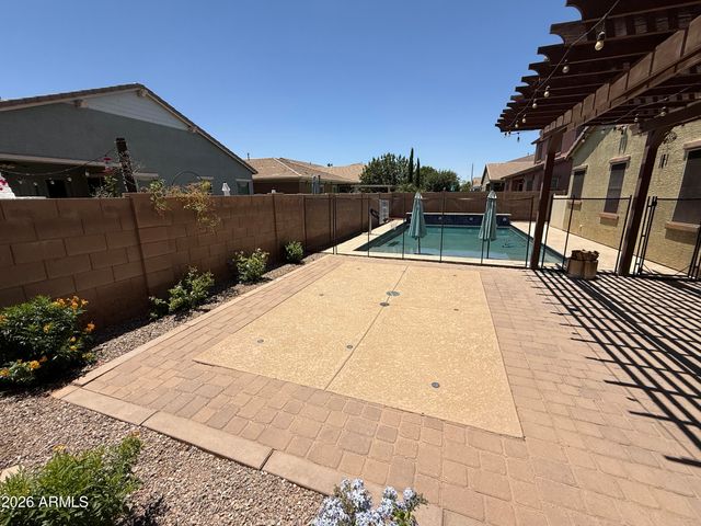 4095 E COMSTOCK Drive, Gilbert, AZ 85296