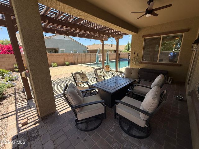 4095 E COMSTOCK Drive, Gilbert, AZ 85296