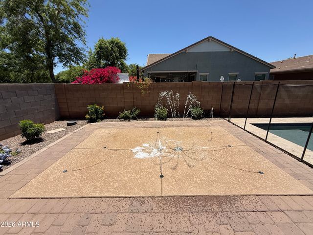 4095 E COMSTOCK Drive, Gilbert, AZ 85296