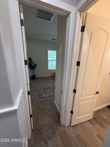 4095 E COMSTOCK Drive, Gilbert, AZ 85296
