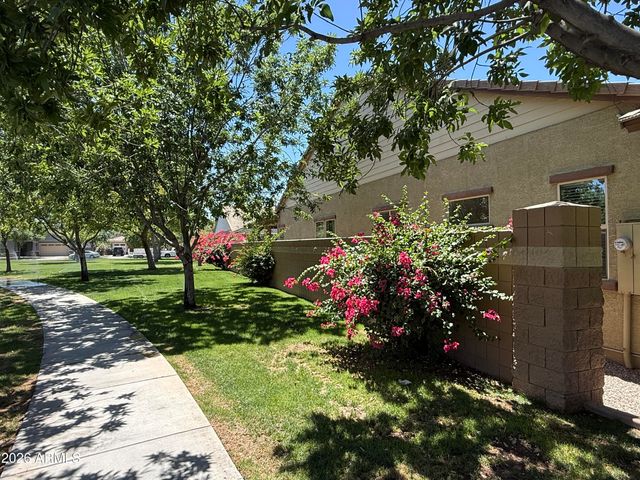 4095 E COMSTOCK Drive, Gilbert, AZ 85296