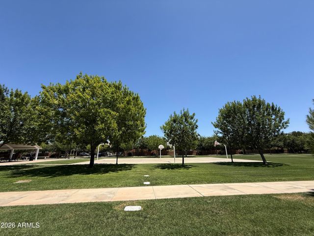 4095 E COMSTOCK Drive, Gilbert, AZ 85296