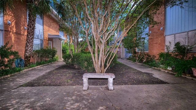 5538 Holly Street 316, Houston, TX 77081