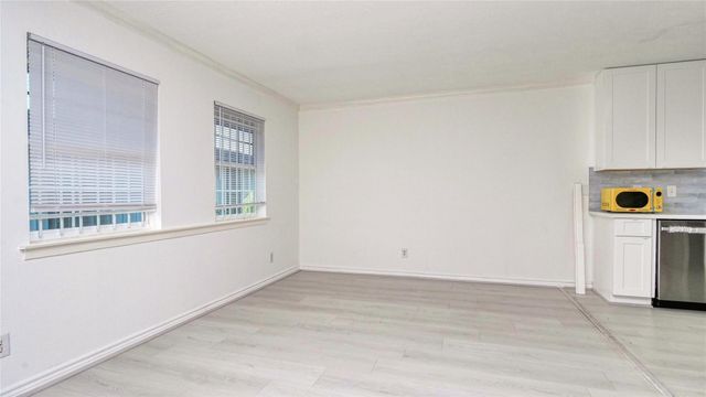 5538 Holly Street 316, Houston, TX 77081