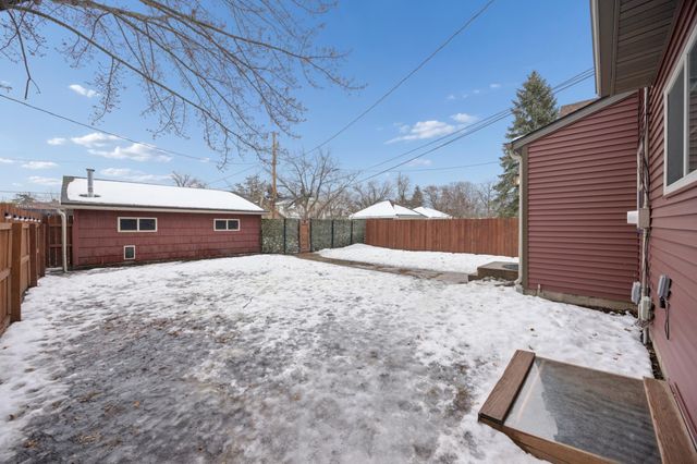 706 13th Avenue S, Saint Cloud, MN 56301