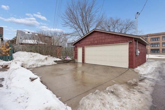 706 13th Avenue S, Saint Cloud, MN 56301