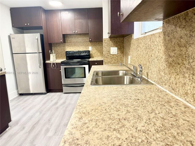 7528 NE 3rd Ct, Miami, FL 33138