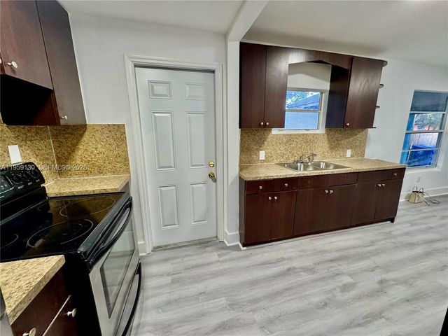 7528 NE 3rd Ct, Miami, FL 33138