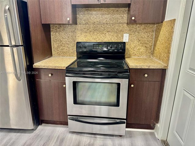 7528 NE 3rd Ct, Miami, FL 33138